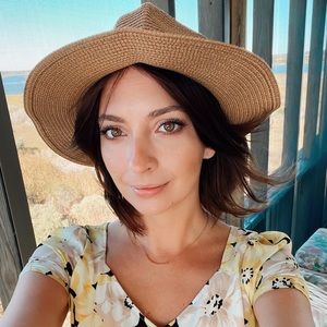 Meet your Posher, Bailey